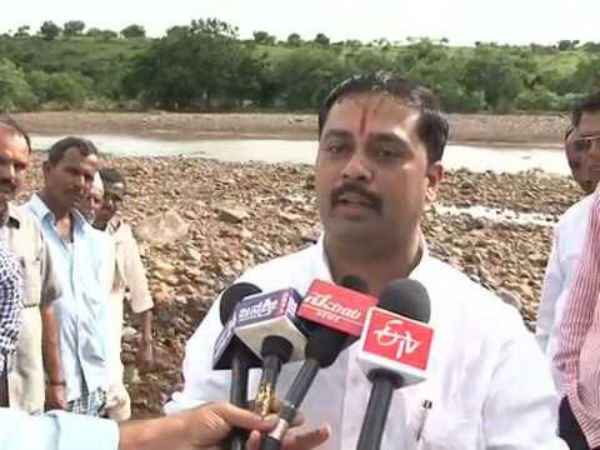 కర్ణాటకలోనూ ఓటుకు నోటు