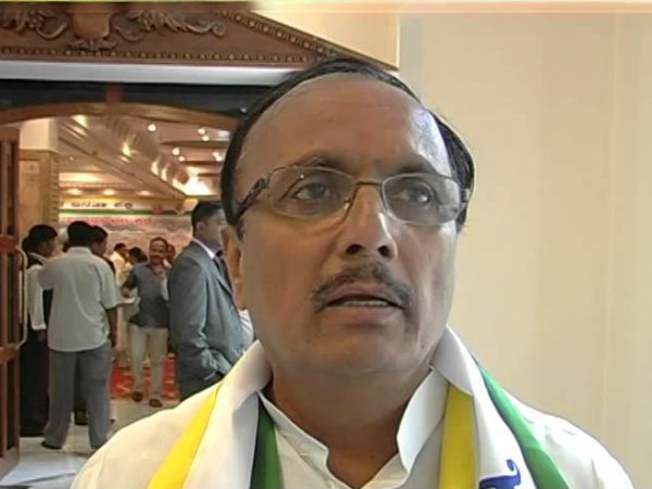 కర్ణాటకలోనూ ఓటుకు నోటు