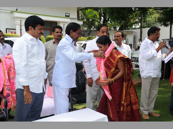 బలమైన టీఆర్ఎస్సే ప్రజల అభీష్టం