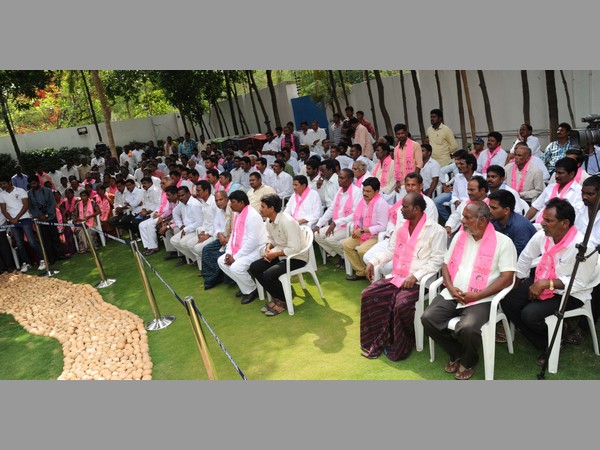 బలమైన టీఆర్ఎస్సే ప్రజల అభీష్టం