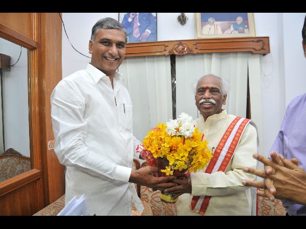 దత్తాత్రేయతో హరీశ్ 