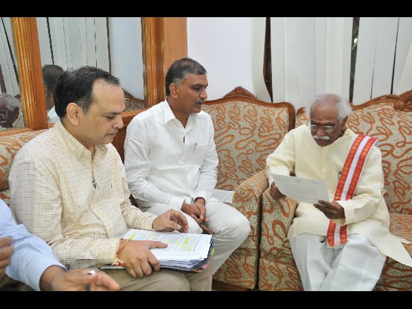 దత్తాత్రేయతో హరీశ్