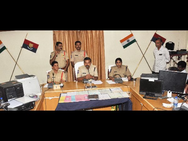 నిందితుల అరెస్ట్