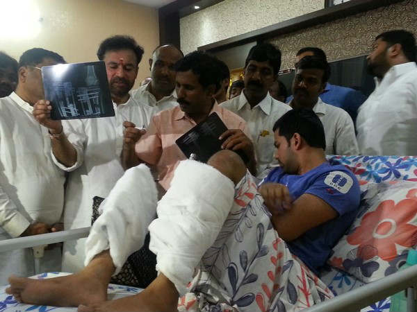 నిఖిల్ రెడ్డికి పరామర్శ