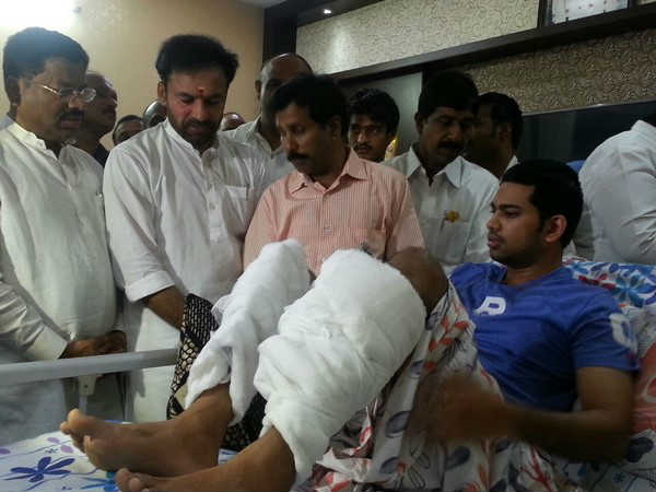 నిఖిల్ రెడ్డికి పరామర్శ