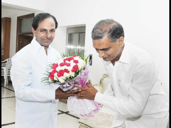 Telangana MInister Harish Rao birthday celebrations at ministers quarters