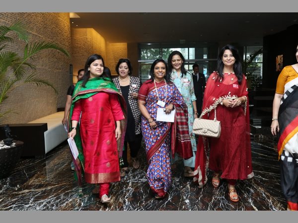 అందంగా కనిపించాలని..