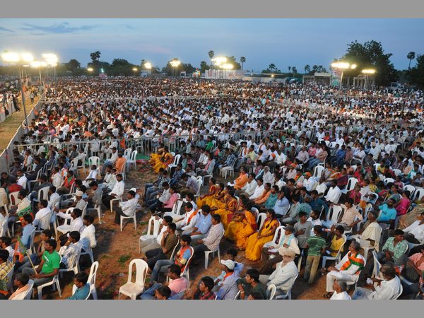 టీఆర్ఎస్ కుటుంబ పాలనపై అమిత్ షా నిప్పులు టీఆర్ఎస్ కుటుంబ పాలనపై అమిత్ షా నిప్పులు