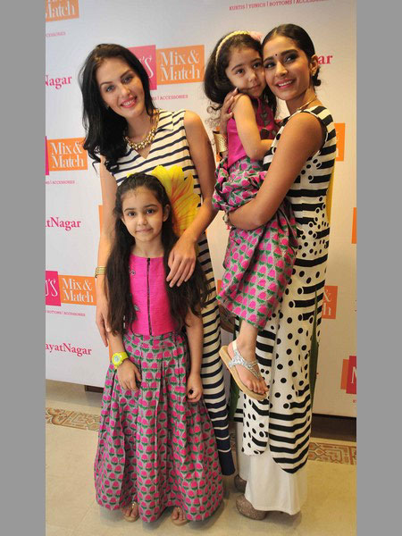 ముద్దుగుమ్మల సందడి