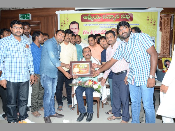 కుదరవల్లికి సన్మానం