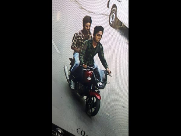 చైన్ స్నాచర్లు