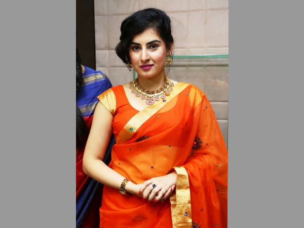 నటి అర్చన