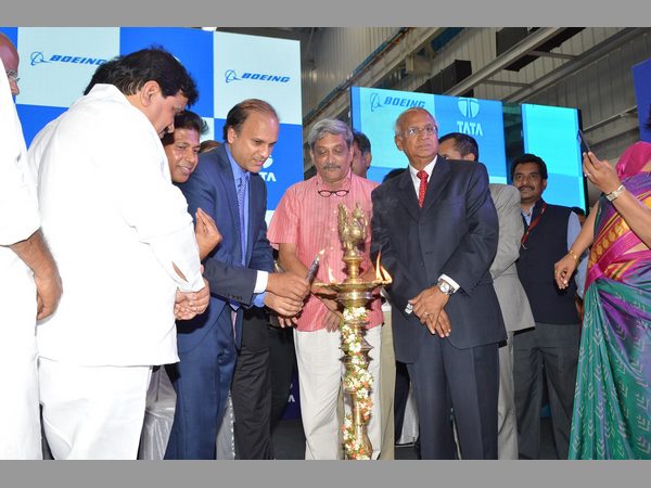 హెలికాప్టర్ల విడిభాగాల తయారీకి పారికర్ శంకుస్థాపన