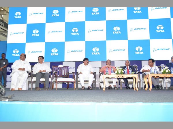 హెలికాప్టర్ల విడిభాగాల తయారీకి పారికర్ శంకుస్థాపన