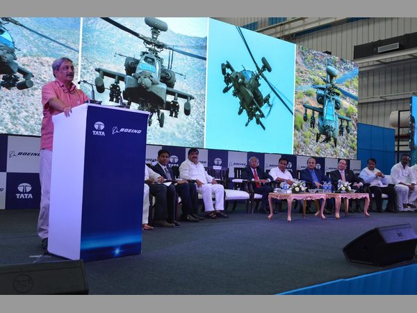 హెలికాప్టర్ల విడిభాగాల తయారీకి పారికర్ శంకుస్థాపన