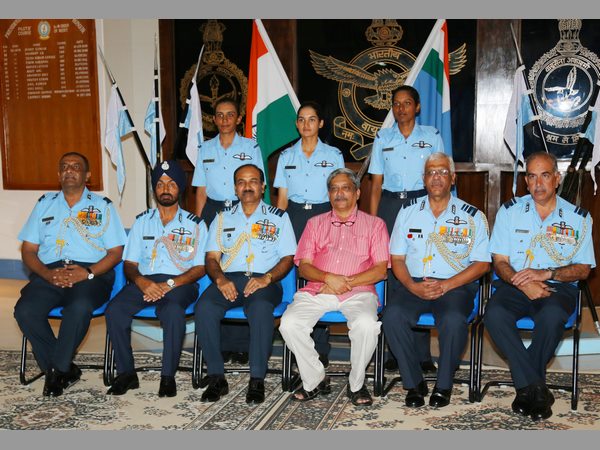 విన్యాసాలు అదుర్స్