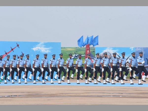 విన్యాసాలు అదుర్స్