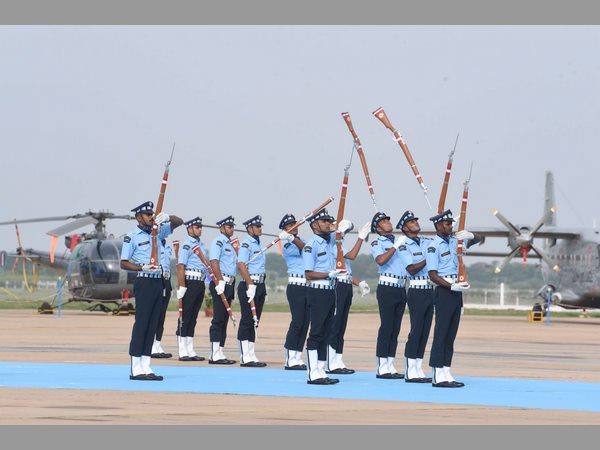 విన్యాసాలు అదుర్స్