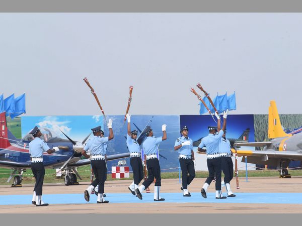 విన్యాసాలు అదుర్స్