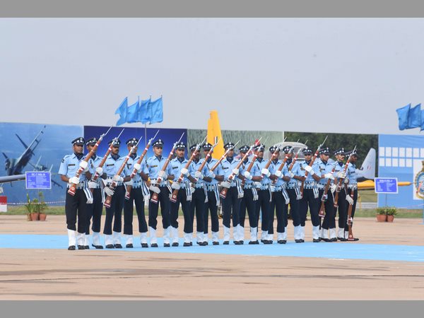 విన్యాసాలు అదుర్స్