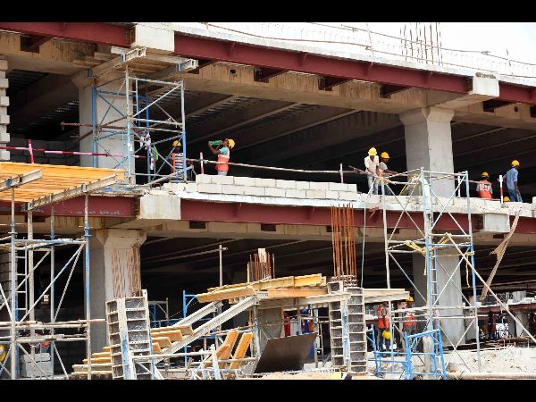  సమీపిస్తున్న గడువు: పనుల్లో వేగం, నాలుగు రోజుల్లో సచివాలయం సిద్ధం