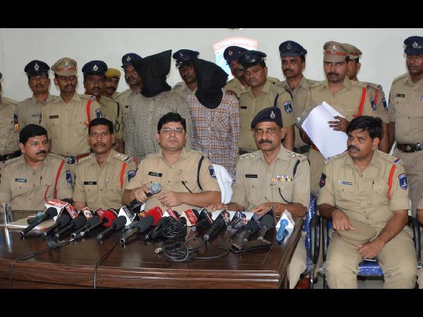 దొంగల అరెస్ట్