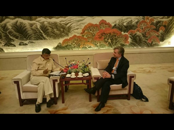 చైనాలో చంద్రబాబు భేటీలు