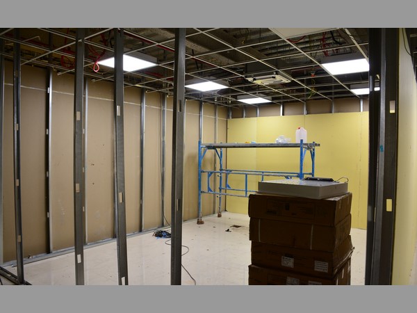 125 రోజుల్లోనే!: కార్యదక్షుడు మంత్రి నారాయణ, వెంటపడ్డ చంద్రబాబు (ఫోటోలు)