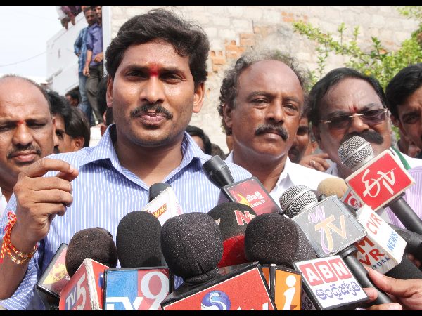  YS Jagan makes wild comments against Chandrababu
