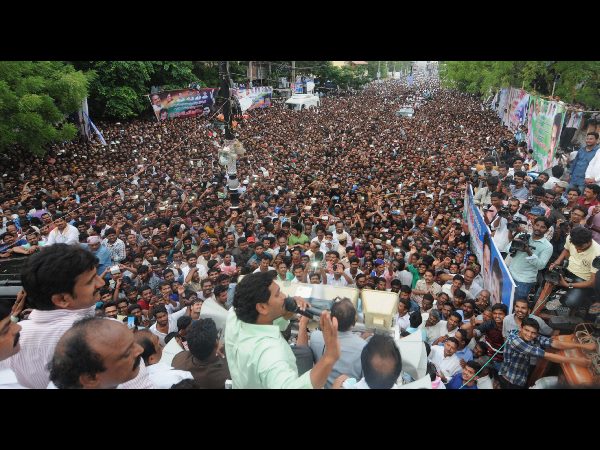  ys jagan warns to anantapur police in rythu bharosa yatra
