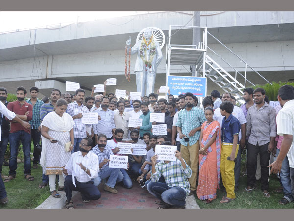  Kapu leader Mudragda Padmanabham continues fast