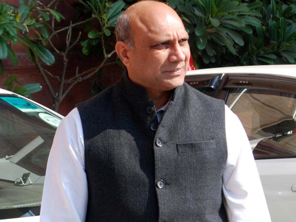 pallam raju slams ap government on kapu reservation stand pallam raju slams ap government on kapu reservation stand