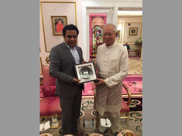 మలేషియాలో కేటీఆర్