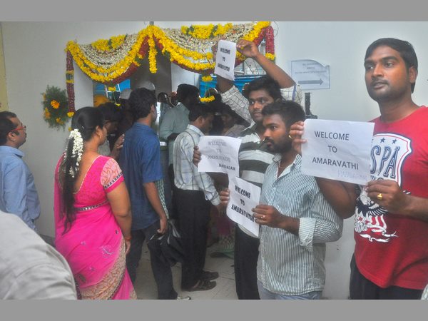  సచివాలయ ప్రారంభం: తగ్గిన విమర్శలు, చంద్రబాబు విజయం సాధించారా? 