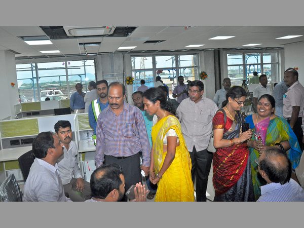 సచివాలయ ప్రారంభం: తగ్గిన విమర్శలు, చంద్రబాబు విజయం సాధించారా? 