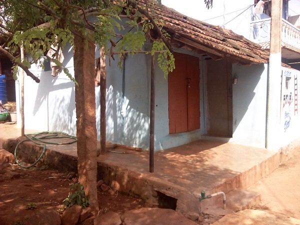 చూలైమేడులో నివాసం...