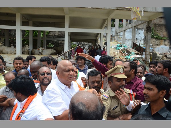 బీజేపీ వ్యతిరేకత, మెట్టుదిగిన చంద్రబాబు ప్రభుత్వం