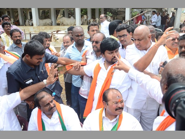 బీజేపీ వ్యతిరేకత, మెట్టుదిగిన చంద్రబాబు ప్రభుత్వం