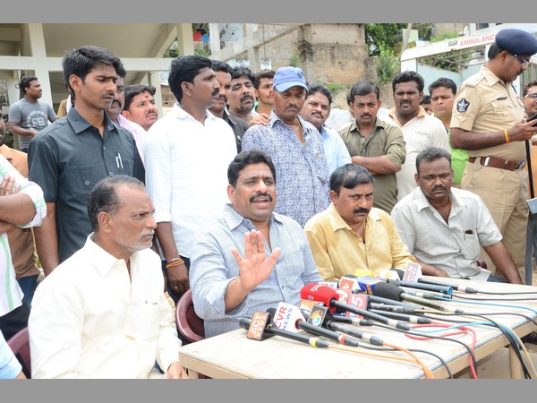 బీజేపీ వ్యతిరేకత, మెట్టుదిగిన చంద్రబాబు ప్రభుత్వం