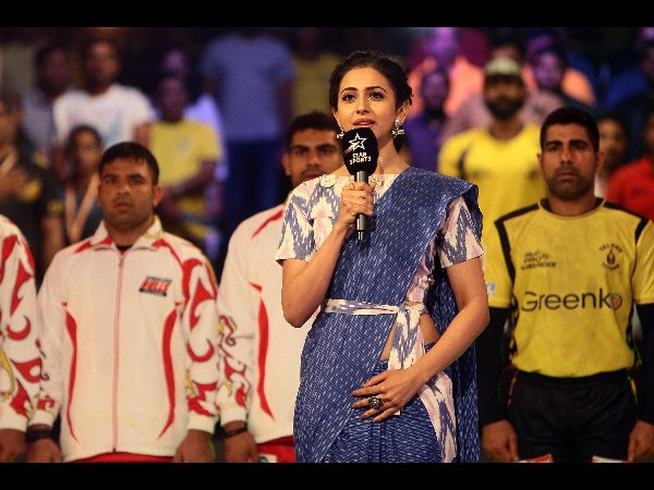  తెలుగు టైటాన్స్ మ్యాచ్‌లో రానా, రకుల్ సందడి