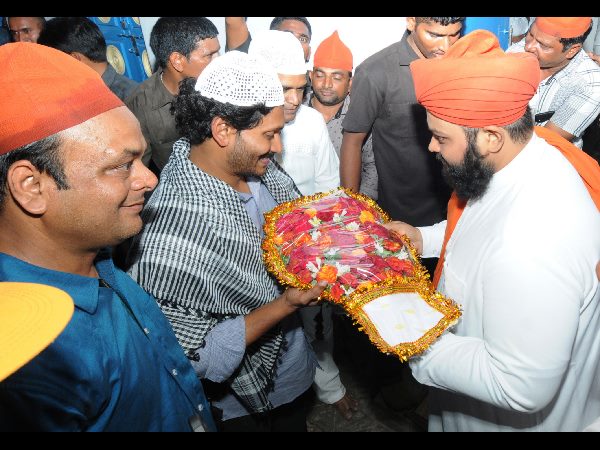 వైయస్ జగన్