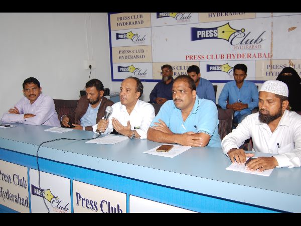 మానవహక్కుల సంఘాన్ని కలిశారు..