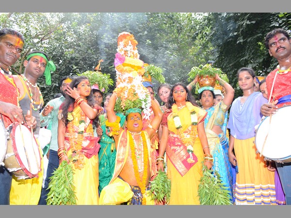 బోనాల సంబరం బోనాల సంబరం