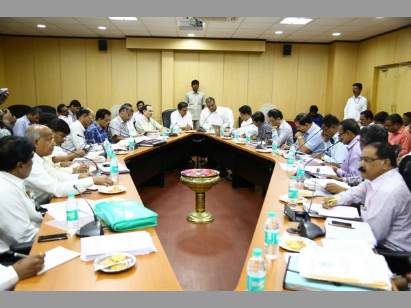 హరీశ్-కెటిఆర్ సమీక్ష