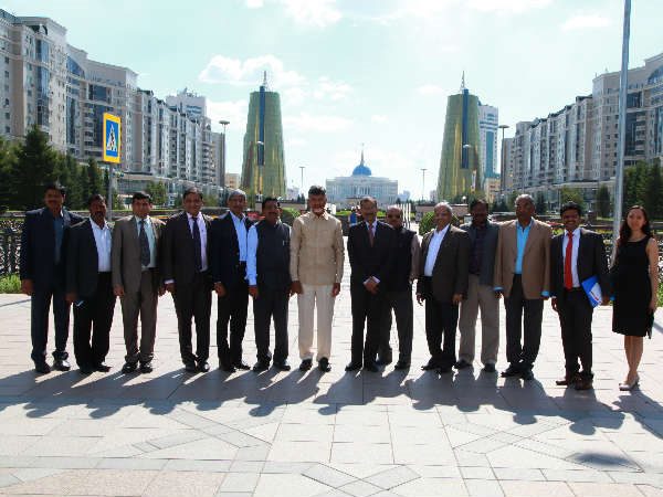  కజకిస్తాన్‌లో బాబు