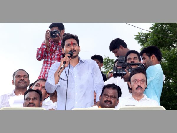  జగన్
