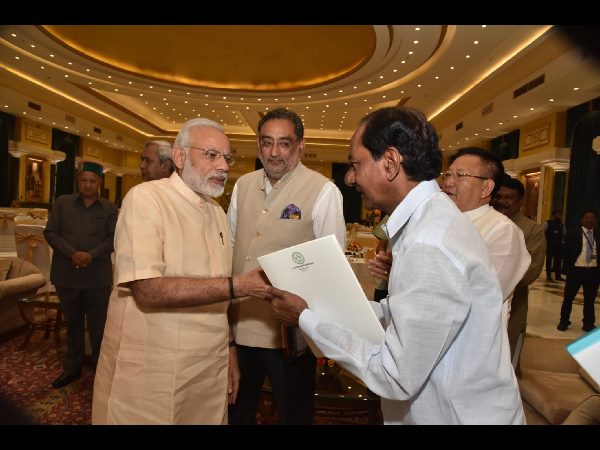 మోడీతో కెసిఆర్