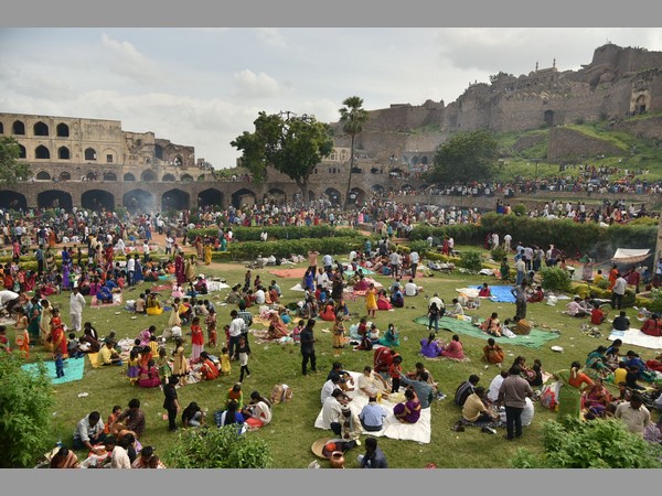 గొల్కొండ బోనాలు గొల్కొండ బోనాలు