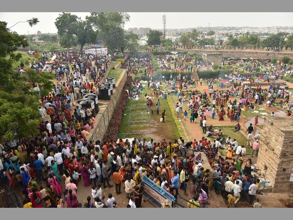 గొల్కొండ బోనాలు గొల్కొండ బోనాలు