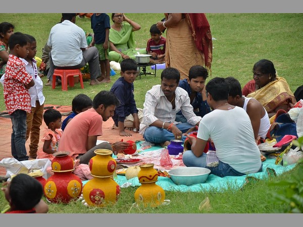 గొల్కొండ బోనాలు గొల్కొండ బోనాలు